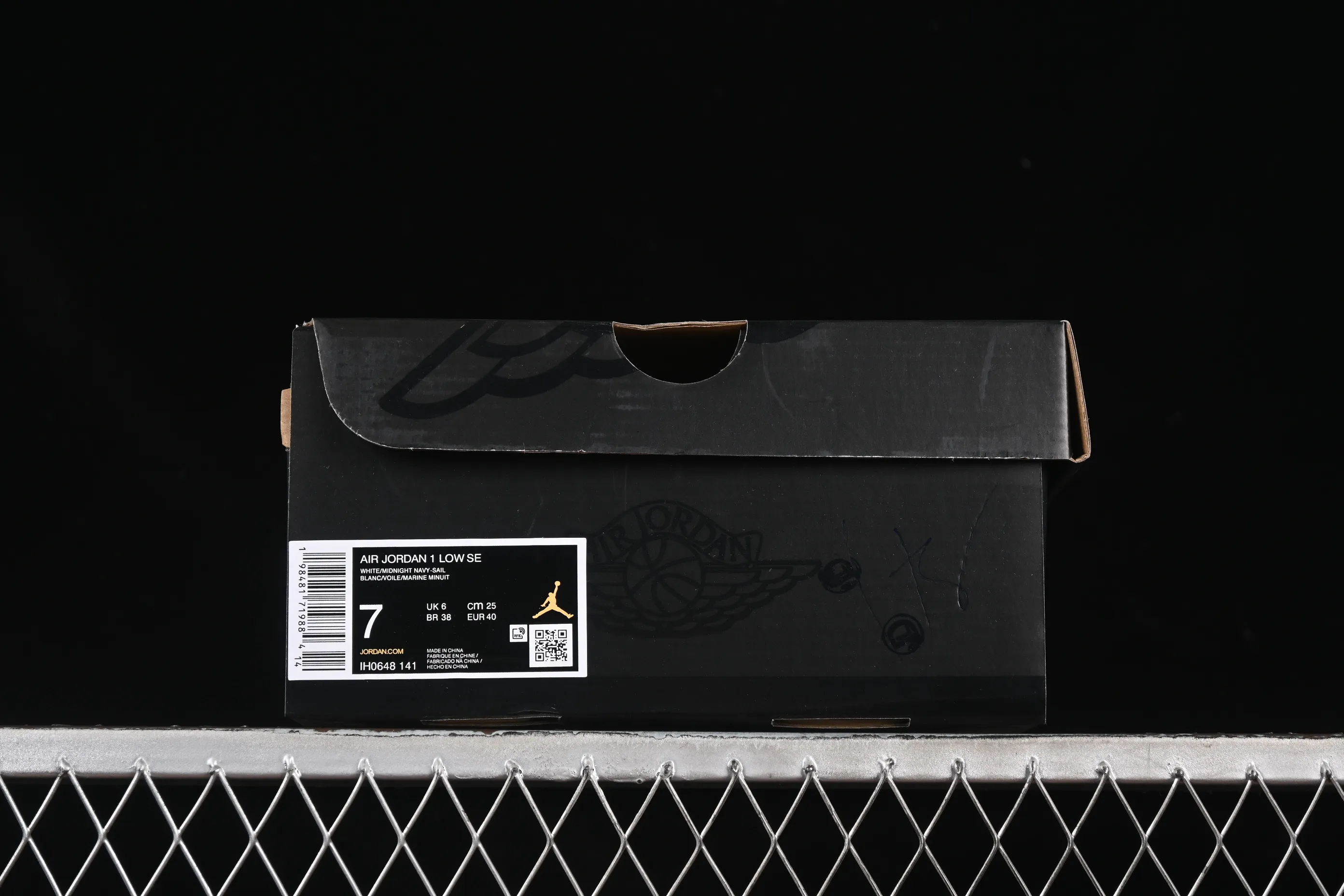 All categories Air Jordan Jordan series basketball shoes Air Jordan 1 Low G version pure original Air Jordan 1 Low "Canadian Tuxedo" AJ1 Joe 1 cowboy trend low-top basketball shoes IH0648-141